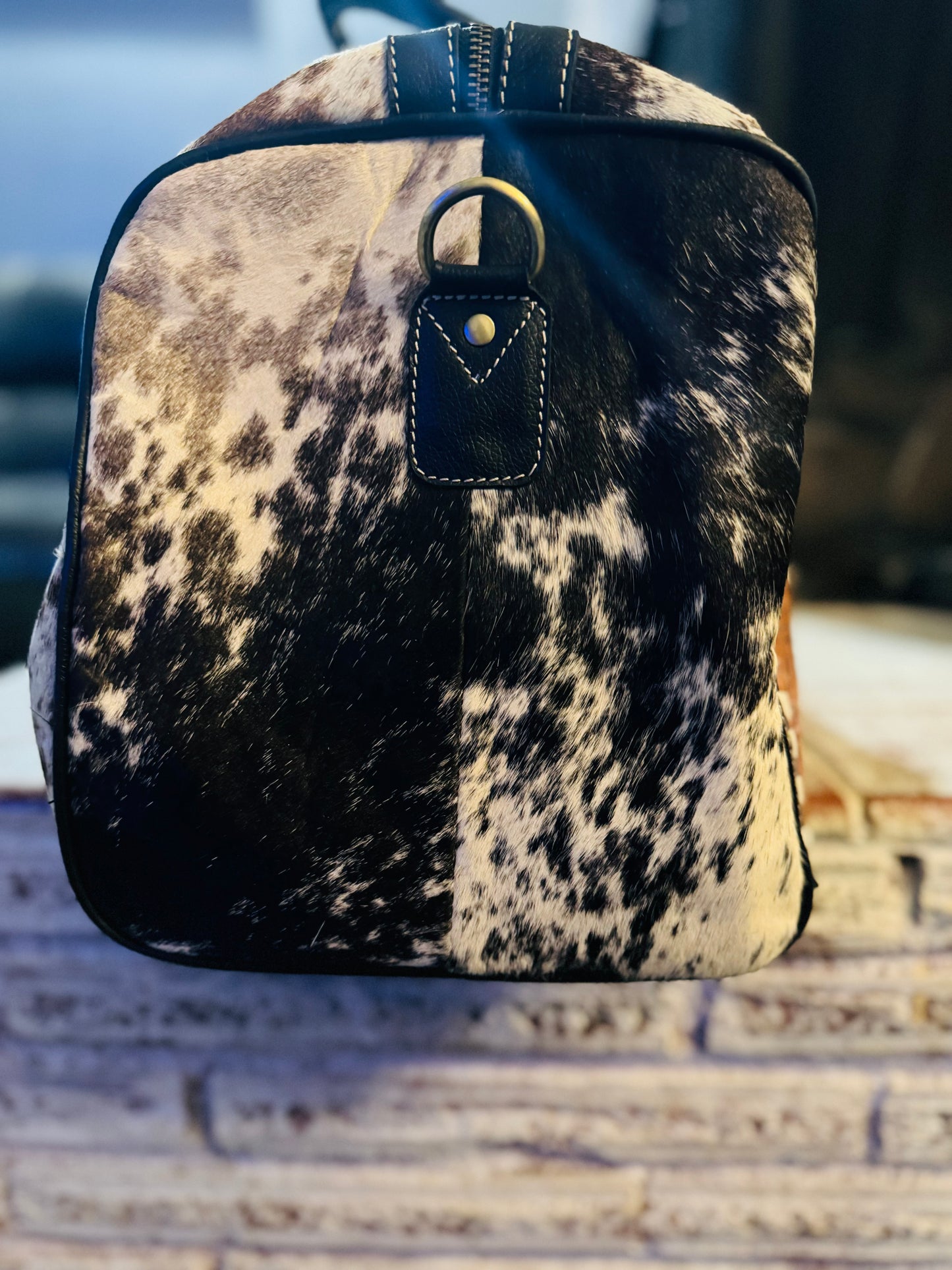 Tooled cowhide duffle bag -w/o fringe