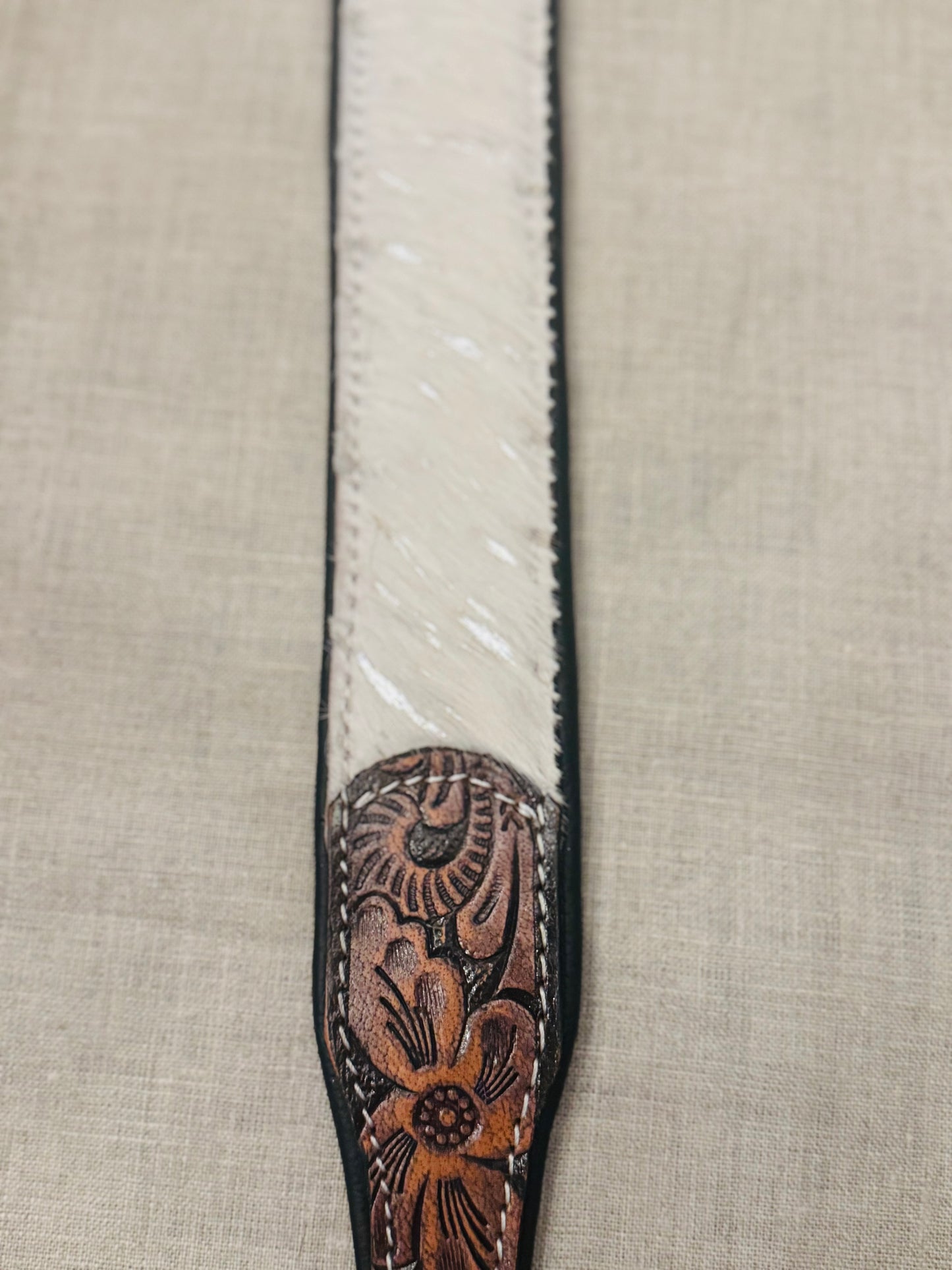 Pup collars with cowide