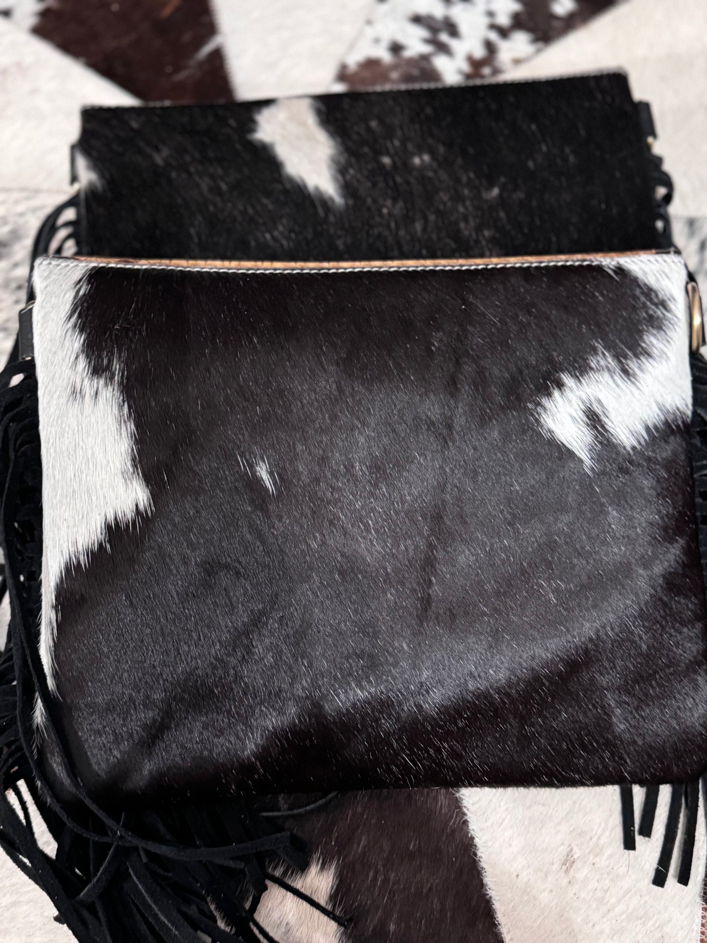 Full hide Fallon - tooled flap,adjustable strap