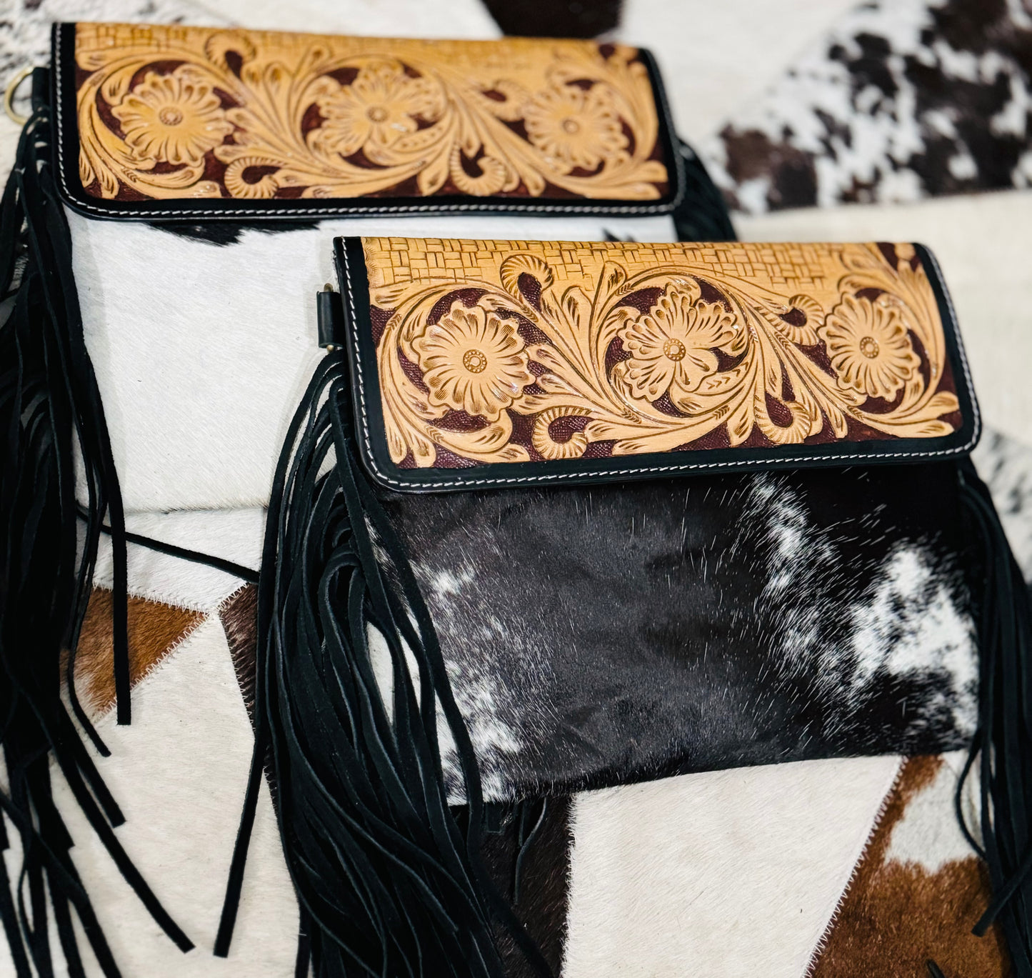 Full hide Fallon - tooled flap,adjustable strap