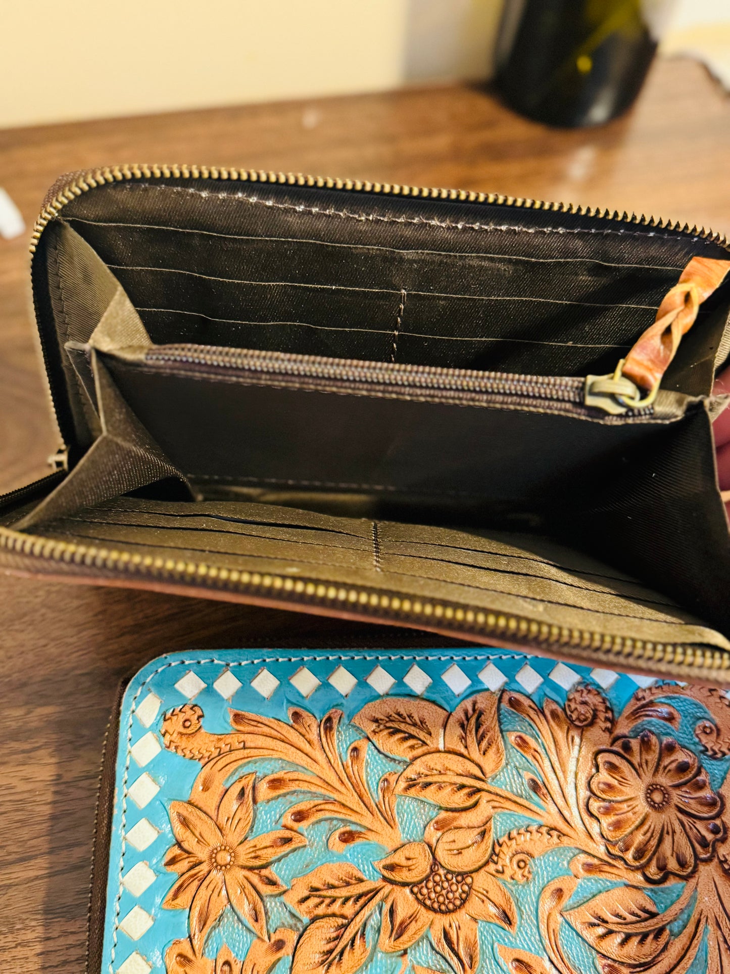 Turquoise Tooled wallet -accordion style