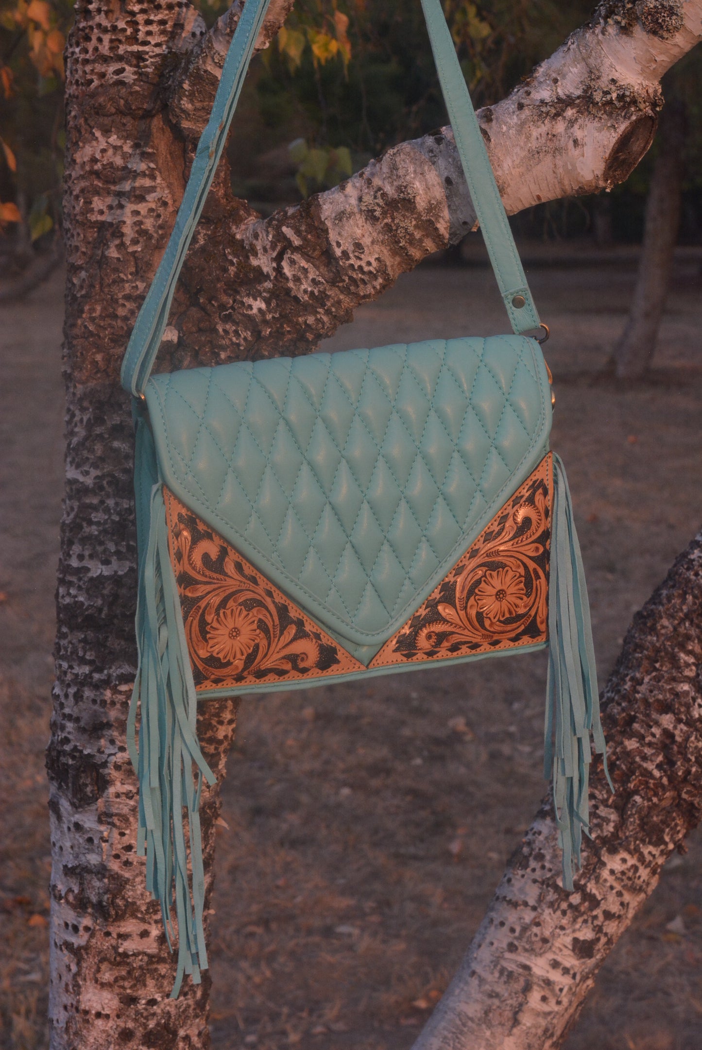 Quilt of glamour+ - quilted and hand tooled leather