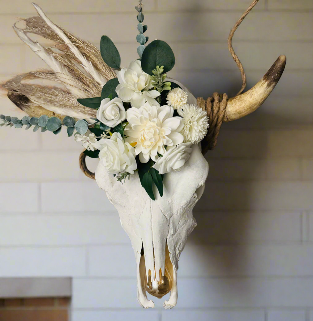 Rustic Western-Inspired Cow Skull Décor