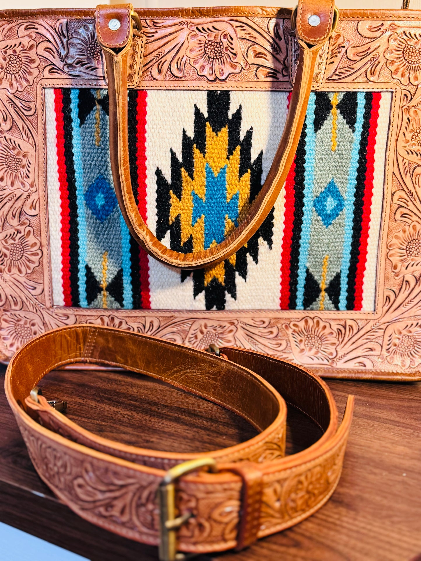 Sydney desert Tooled Tote