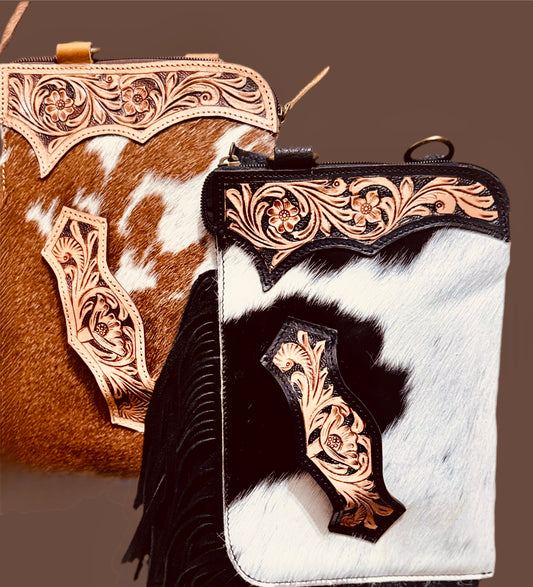 The outlaw bronc - cowhide crossbody with clutch Tooled handle